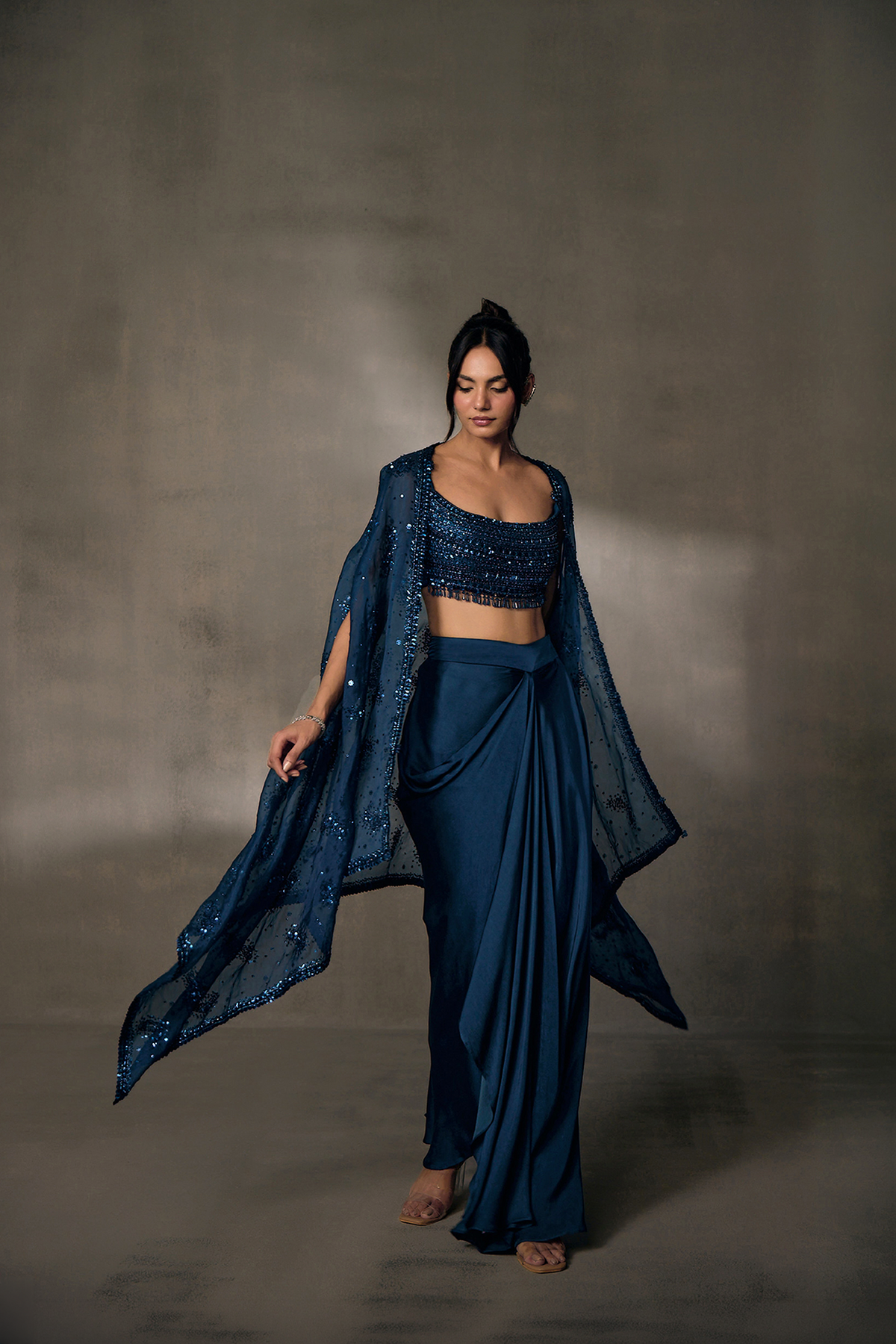 Della Cape Set