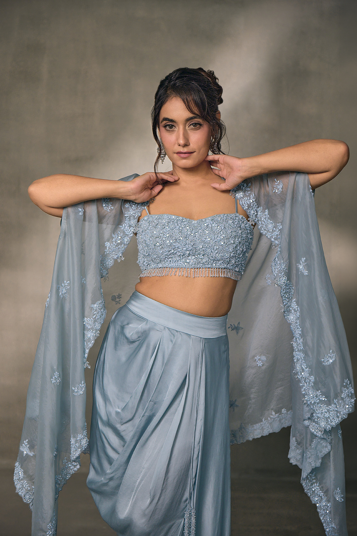 Laria Cape Set
