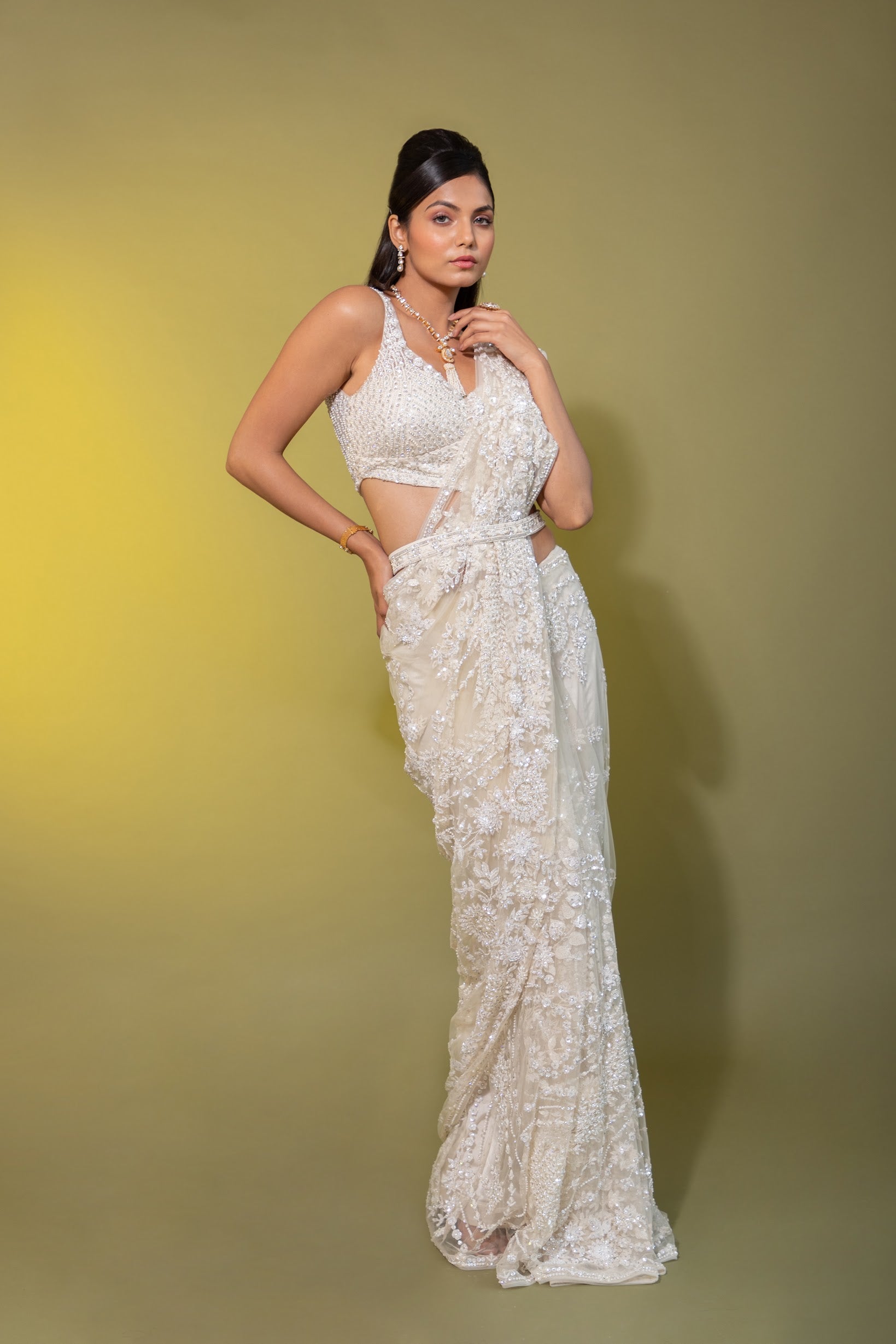 Cassie in Ivory