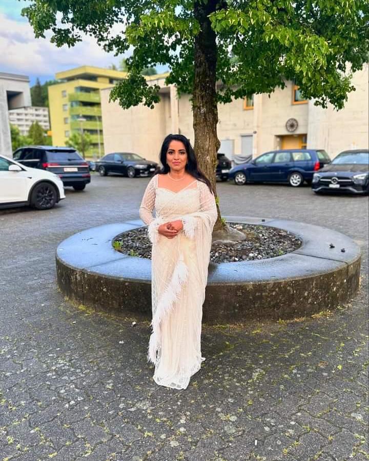 Anitha Sivakumar wearing the Meera