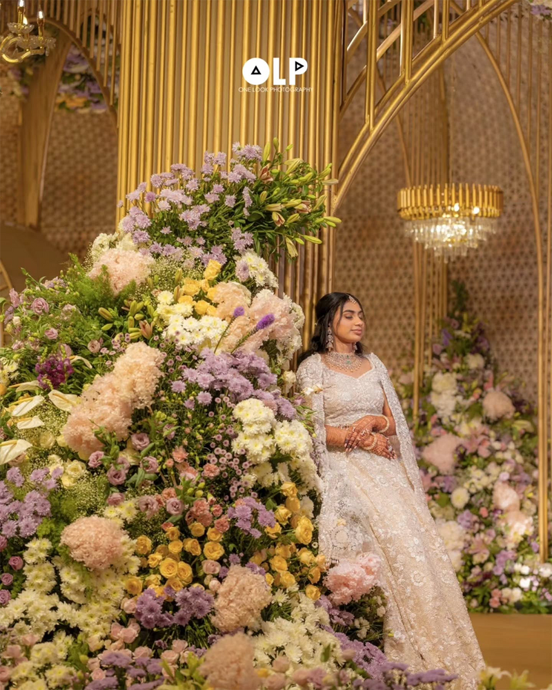 Niharika wearing the Auretta