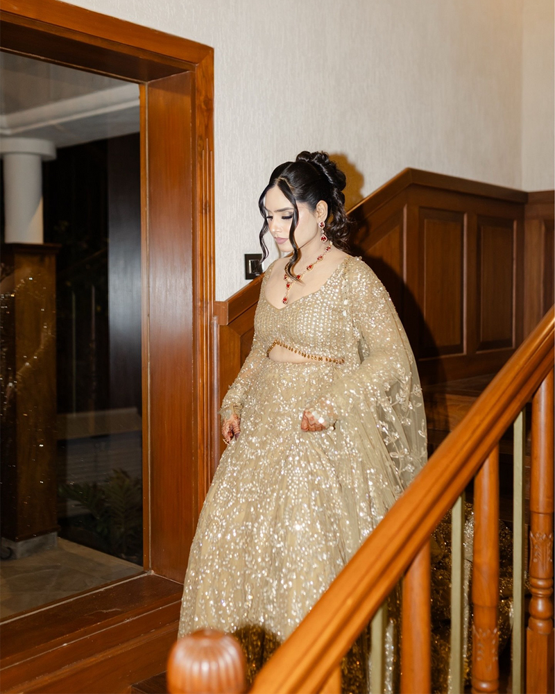 Nikita Pandey wearing the Farida